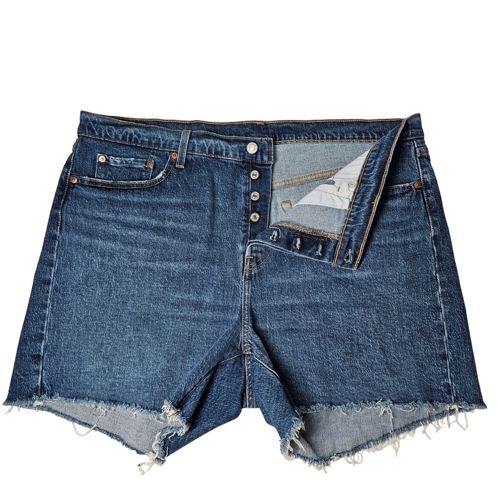 Levi's 501‎ Denim Shorts Women's 18W Blue Mid Wash Button Fly Cut Off Raw Hem